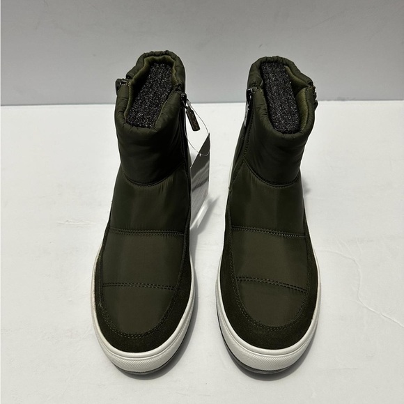 NEw Blondo Olive "Saffron" Suede & Nylon Waterproof Booties Size 7.5 M - Picture 3 of 7